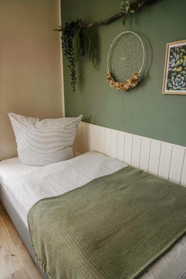 Urlaubsfreude Biedermann Haus Gluecksstein Ferienwohnung Smaragd バート・シャンダウ エクステリア 写真